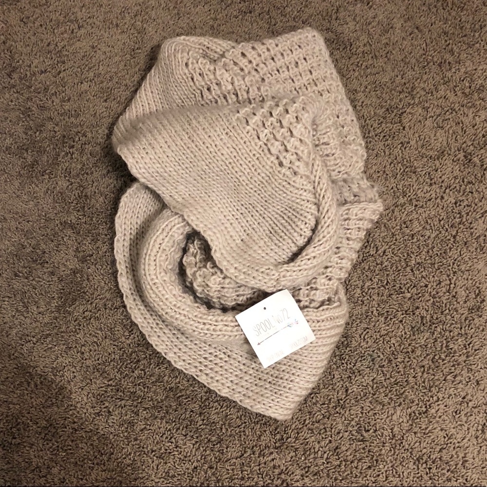NWT Spool No 72 Knit Cable Infinity Scarf